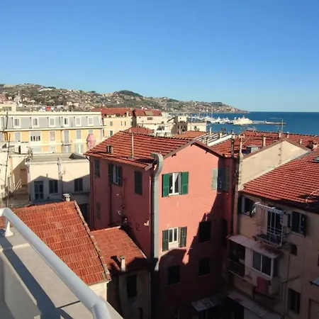 Carlo's Bs128- Terrazza In Centro Tra Cielo E Mare شقة